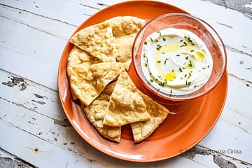 aperitivo alla greca con pita e tzatziki
