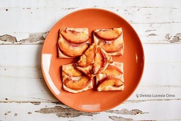 tartine dolci alle pesche