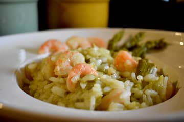 risotto con asparagi e gamberetti