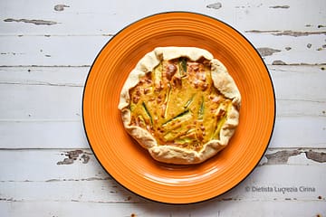 torta salata con ripieno ai ceci