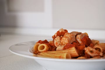 Pasta al ragù di tonno
